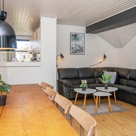 10 Person Holiday Home In Juelsminde Sonderby  Esterno foto