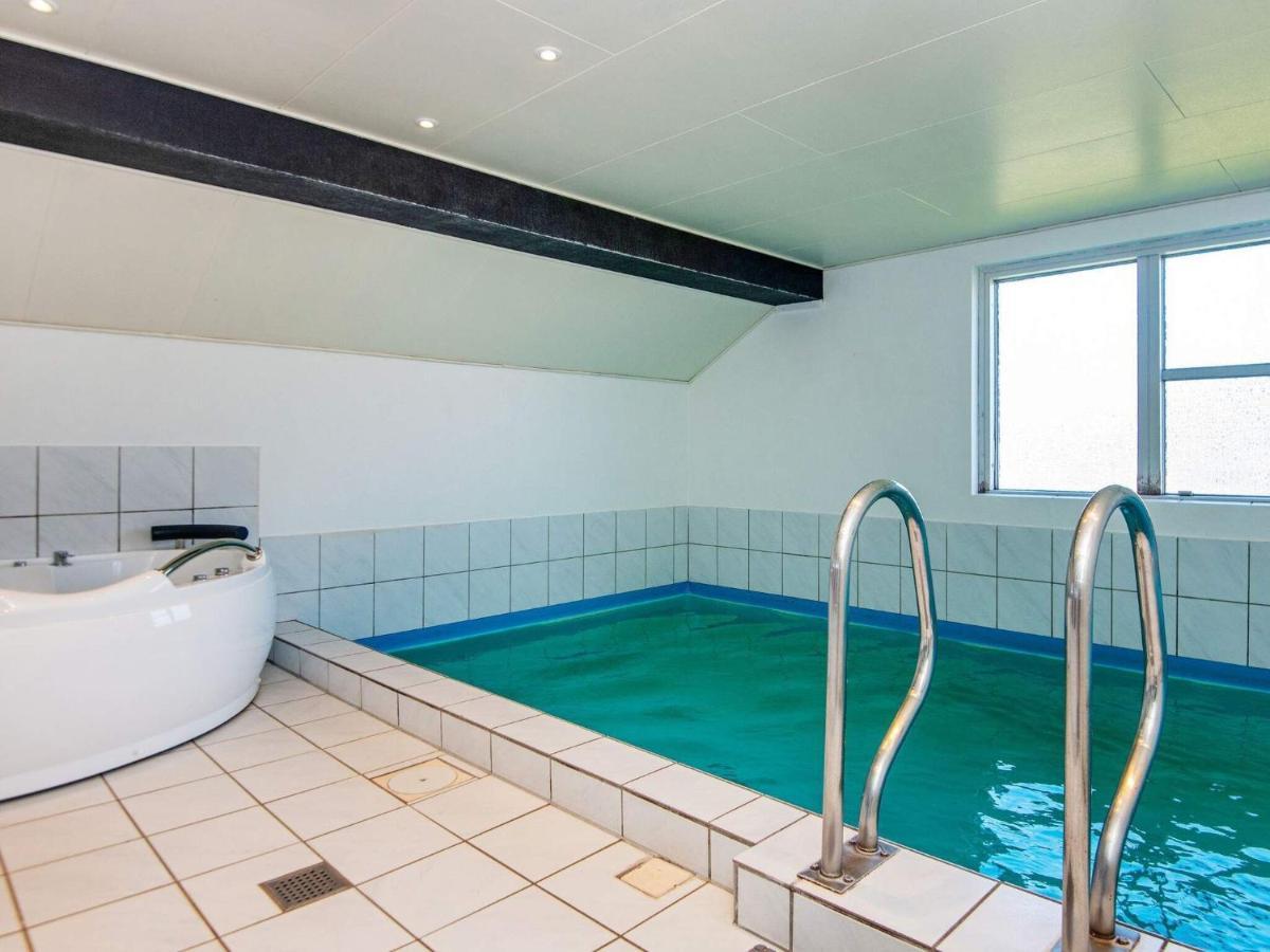 10 Person Holiday Home In Juelsminde Sonderby  Esterno foto