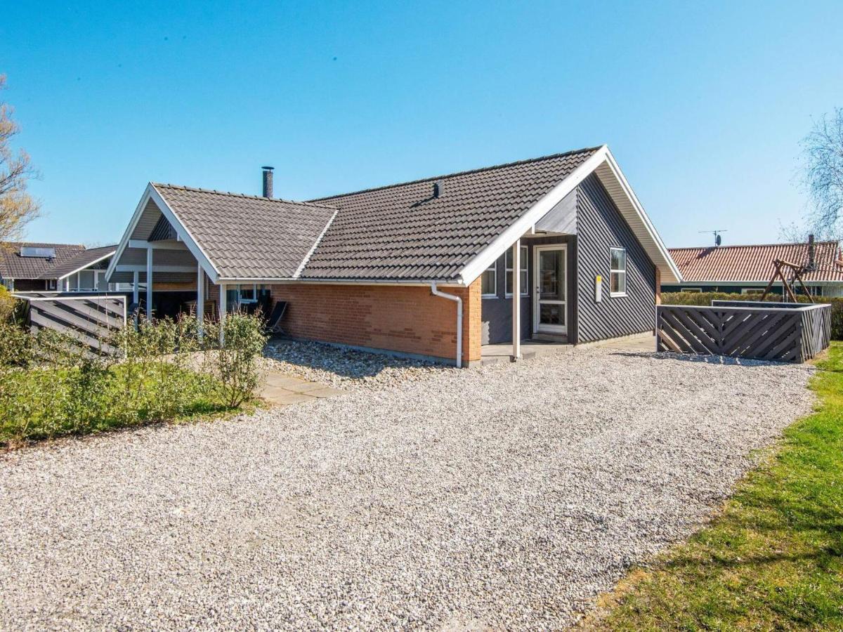 10 Person Holiday Home In Juelsminde Sonderby  Esterno foto